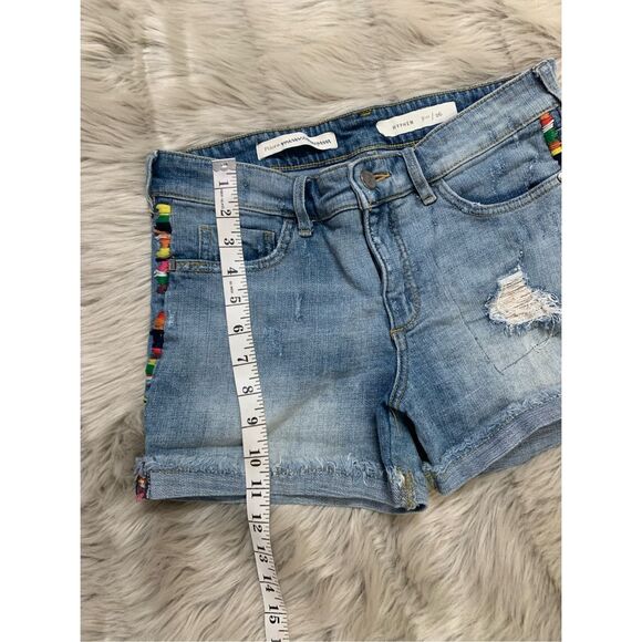 Pilcro Hyphen High-Rise Embroidered Shorts Size 26 - Picture 7 of 8